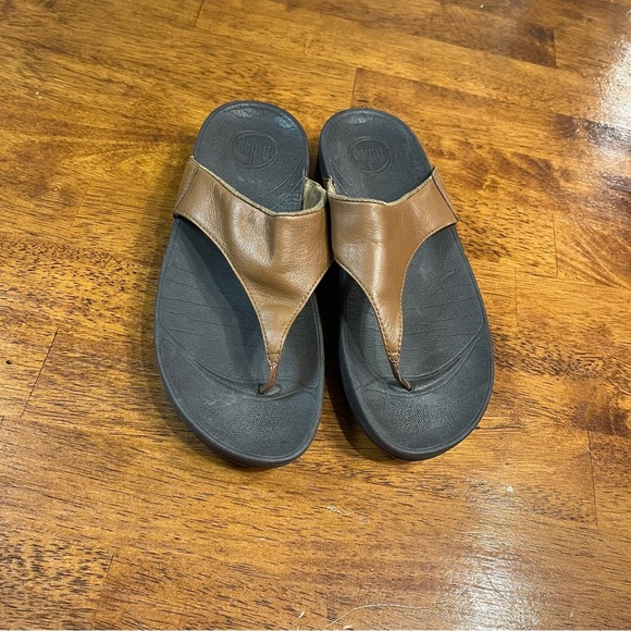 Women’s FitFlop Brown LULU Leather Toe-Post Sandals size 7 - Picture 1 of 8